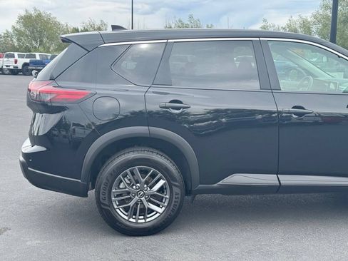 Used 2024 Nissan Rogue S AWD/4WD image 5