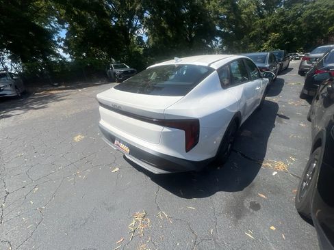Used 2025 Kia K4 FWD image 6