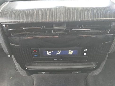 Used 2024 Jeep Wagoneer L Series II RWD image 26