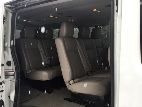 Used 2016 Nissan NV 3500 SL image 22