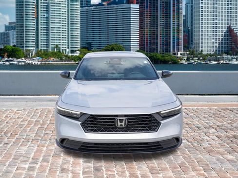 Used 2025 Honda Accord Sport image 2
