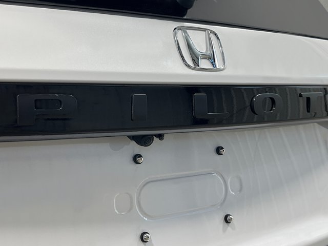 New 2026 Honda Pilot Black Edition image 6