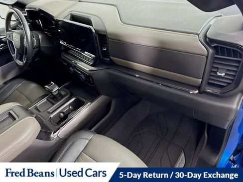 Used 2022 Chevrolet Silverado 1500 ZR2 w/ Technology Package AWD/4WD image 37