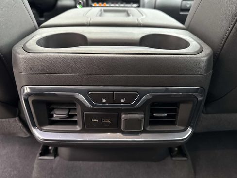 Used 2020 Chevrolet Silverado 1500 LTZ w/ LTZ Premium Package AWD/4WD image 16