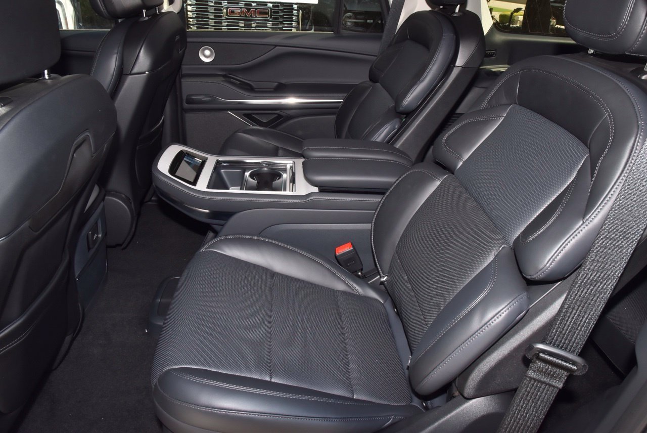 New 2027 Lincoln Navigator Reserve AWD/4WD image 14