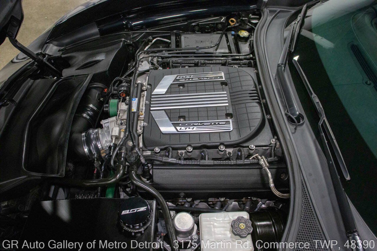 Used 2016 Chevrolet Corvette Z06 w/ 3LZ Preferred Equipment Group RWD image 20