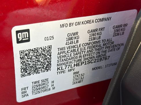 Used 2025 Chevrolet Trax LT FWD image 25
