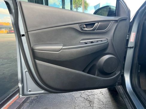 Used 2020 Hyundai Kona SEL FWD image 11
