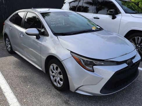 Used 2021 Toyota Corolla LE FWD image 6