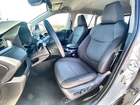 Certified 2025 Toyota RAV4 XLE AWD/4WD image 11