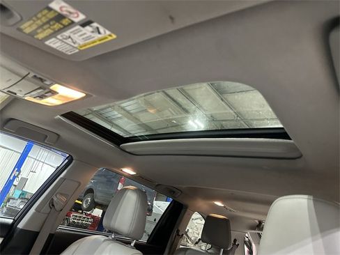 Used 2015 Toyota Highlander XLE image 20