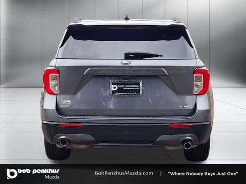 Used 2022 Ford Explorer XLT w/ Equipment Group 202A AWD/4WD image 26