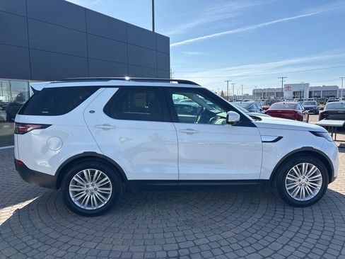 Used 2018 Land Rover Discovery HSE image 4