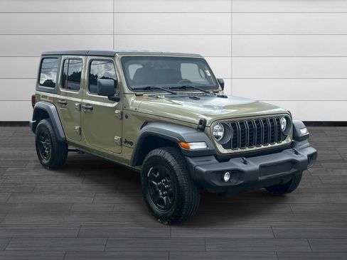 Used 2025 Jeep Wrangler Unlimited Sport AWD/4WD image 2