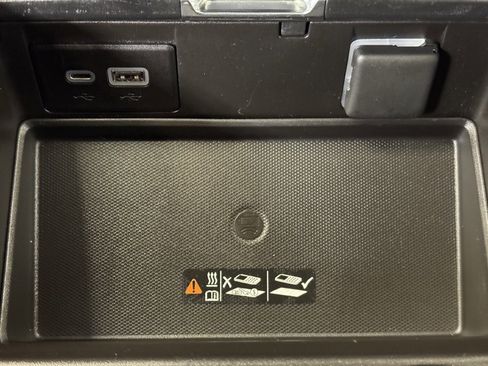 Used 2021 GMC Yukon Denali image 38