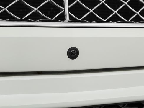 Used 2018 Bentley Bentayga AWD/4WD image 58