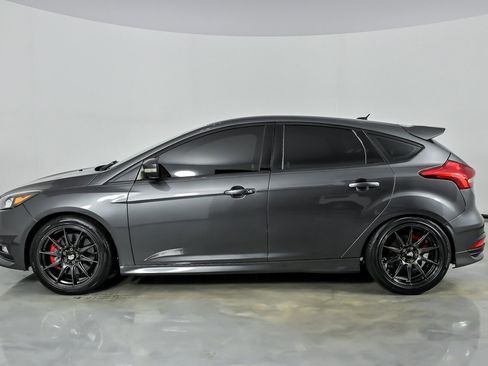 Used 2018 Ford Focus ST image 8