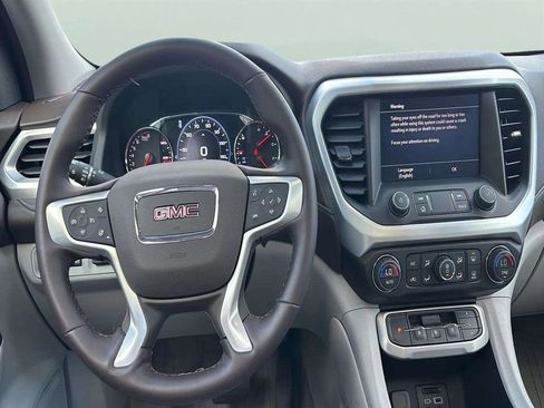Used 2023 GMC Acadia SLT w/ Technology Package image 15