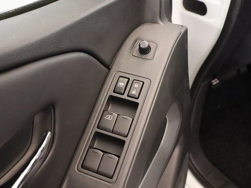 New 2025 Nissan Frontier SV image 8