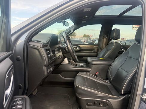 Used 2021 Chevrolet Suburban Premier w/ Premium Package image 18