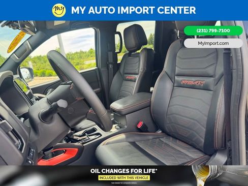 Used 2025 Nissan Frontier PRO-4X w/ Pro Premium Package AWD/4WD image 11