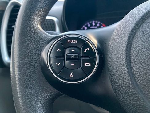 Used 2021 Kia Soul LX FWD image 14