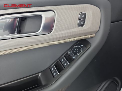 New 2026 Ford Explorer Active image 24