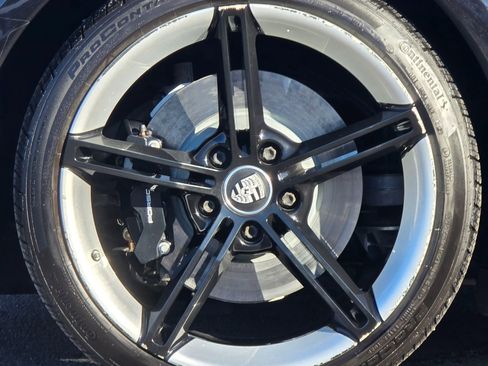 Used 2020 Porsche Taycan image 31