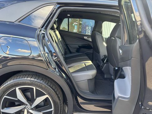 Used 2023 Volkswagen ID.4 Pro S image 19