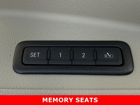 Used 2018 GMC Yukon Denali w/ Denali Ultimate Package AWD/4WD image 17
