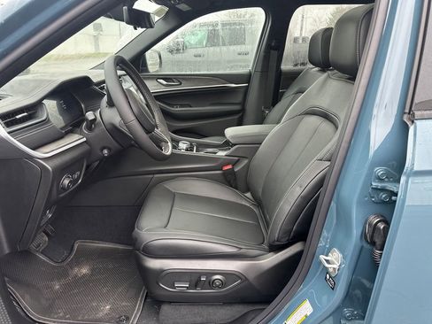 New 2026 Jeep Grand Cherokee Limited AWD/4WD image 13