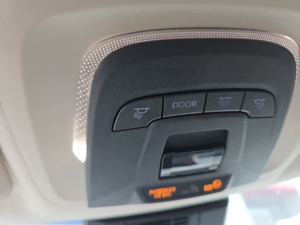 Used 2023 Toyota Corolla LE FWD image 3