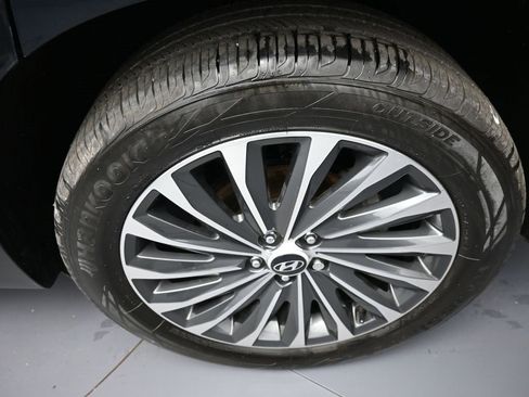 Used 2024 Hyundai Palisade Calligraphy image 15