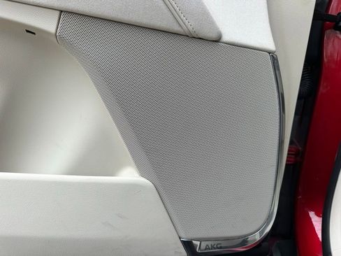 Used 2022 Cadillac Escalade Sport Platinum RWD image 18
