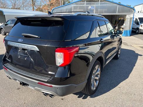 Used 2020 Ford Explorer Platinum w/ Premium Technology Package image 5