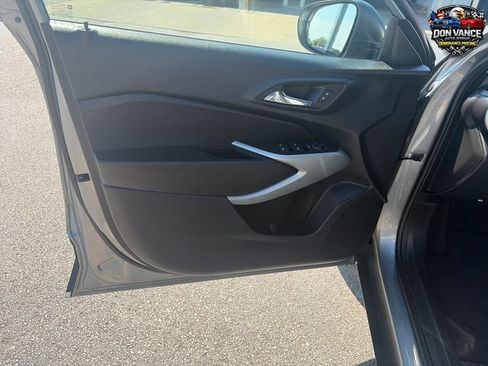 Used 2026 Chevrolet Trax LS FWD image 10