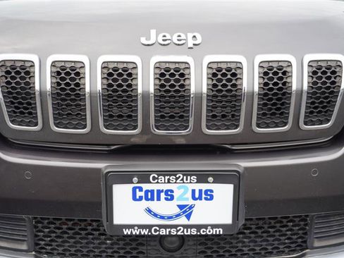 Used 2019 Jeep Cherokee Limited w/ Technology Group image 18