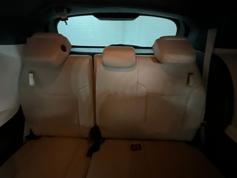 Used 2022 Toyota Sienna Limited FWD image 22