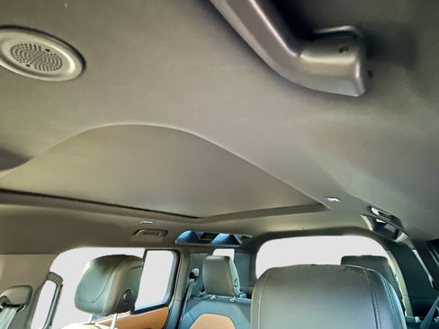 Used 2024 Land Rover Defender 110 X image 27