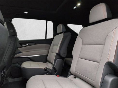 New 2026 Chevrolet Traverse LT w/ Sun and Wheel Package image 16