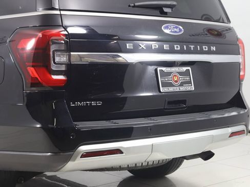 Used 2022 Ford Expedition Limited image 24