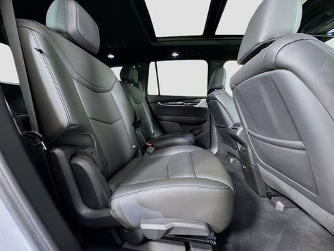 Used 2024 Cadillac XT6 Sport w/ Technology Package image 29