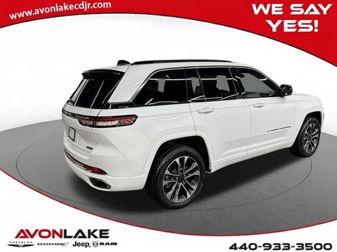 Used 2023 Jeep Grand Cherokee Overland w/ Advanced Protech Group III image 5
