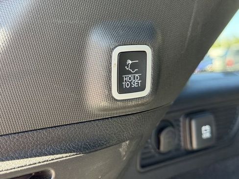 Used 2022 Jeep Grand Cherokee Summit image 11