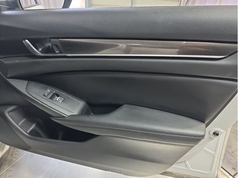 Used 2019 Honda Accord Sport image 14