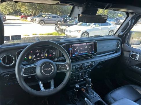 Used 2024 Jeep Wrangler High Altitude AWD/4WD image 14