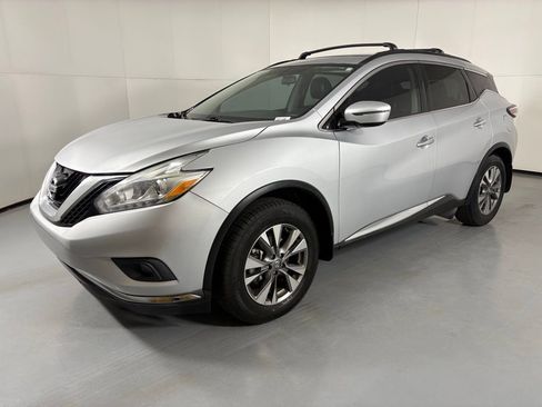 Used 2016 Nissan Murano SV image 4