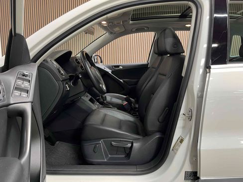 Used 2015 Volkswagen Tiguan SEL FWD image 4