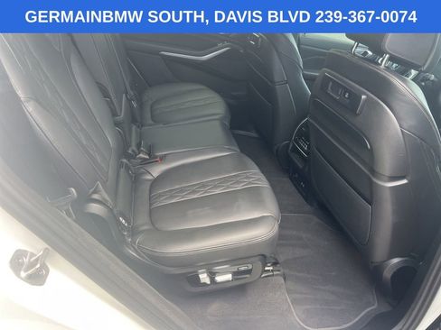 Certified 2022 BMW X7 xDrive40i w/ M Sport Package AWD/4WD image 17