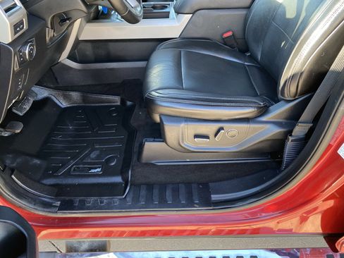 Used 2017 Ford F350 Lariat w/ Chrome Package image 18